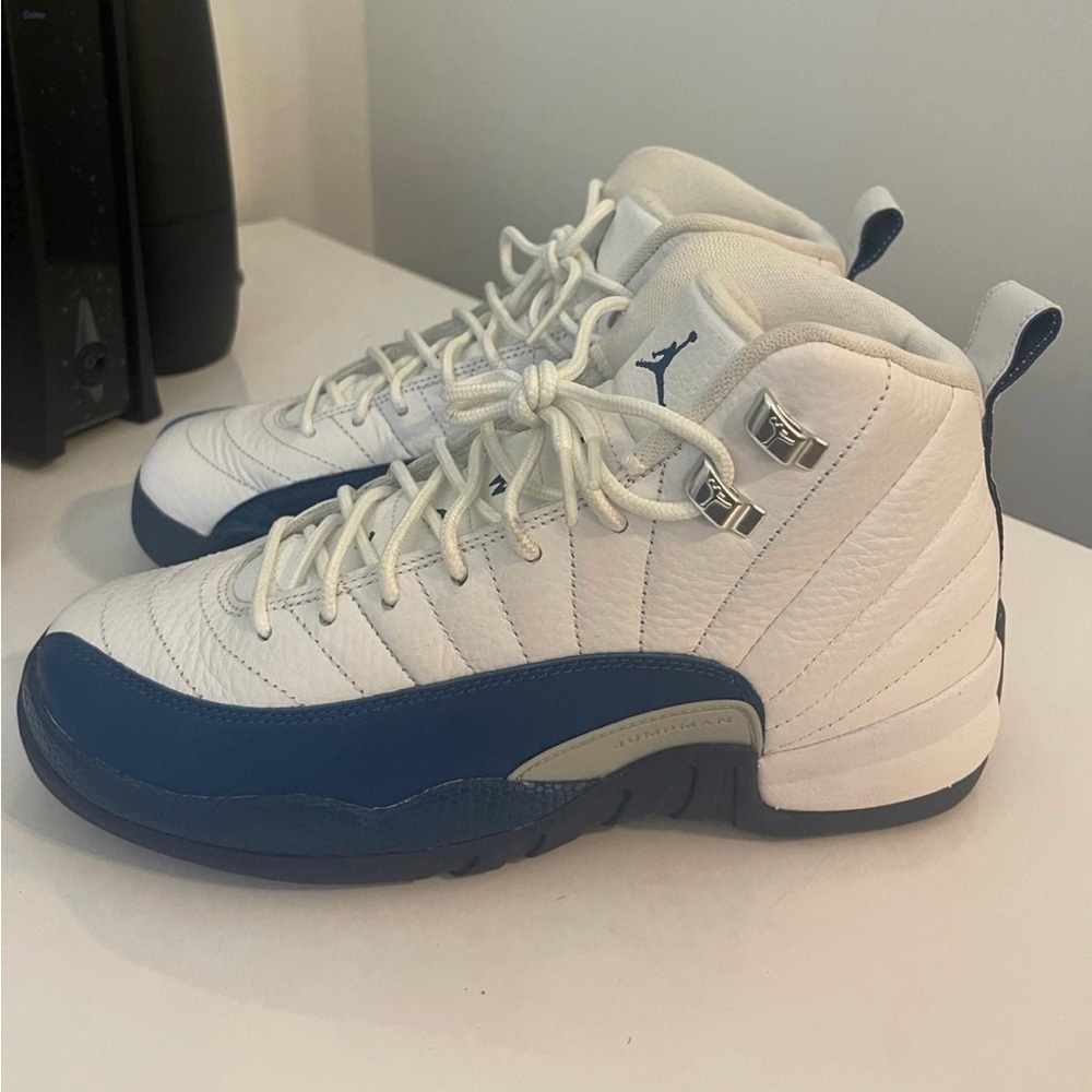 Air Jordan 12 French blue 2016 size 6.5Y